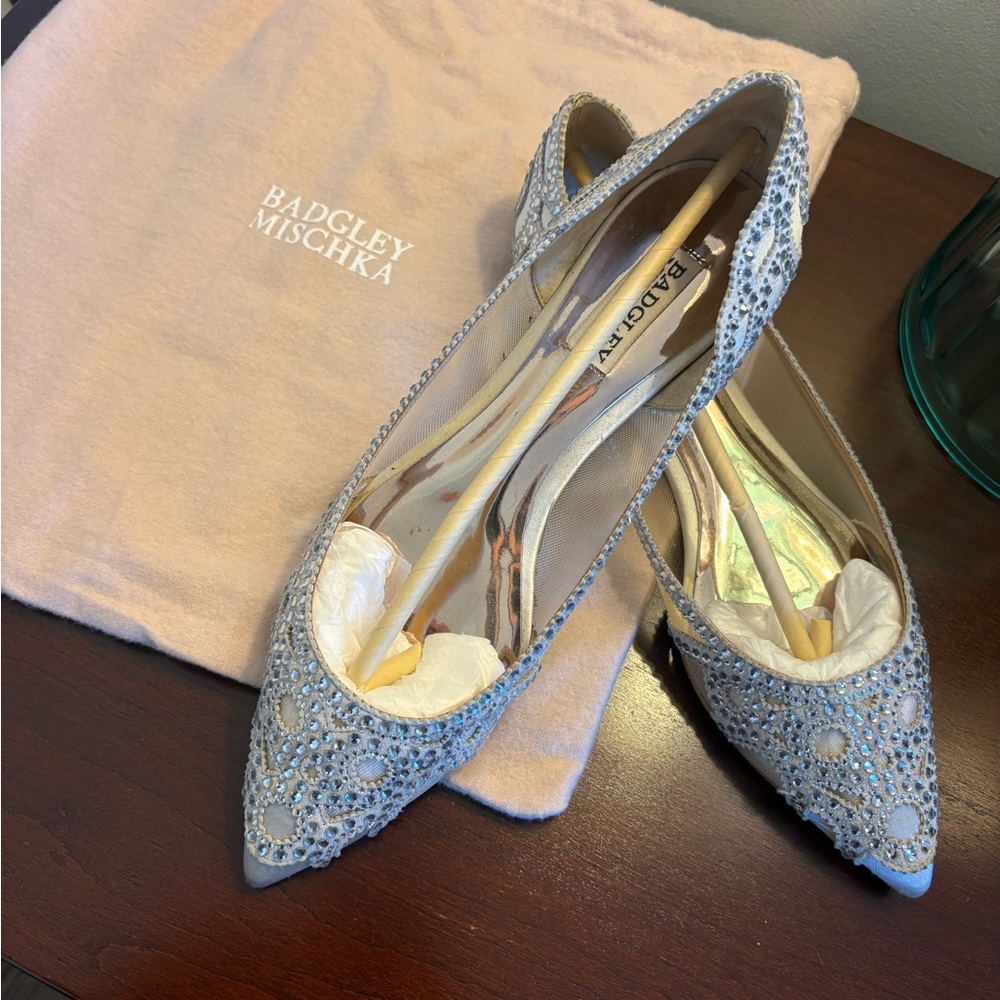 Badgley Mischka Women's Silver Embellished Flats